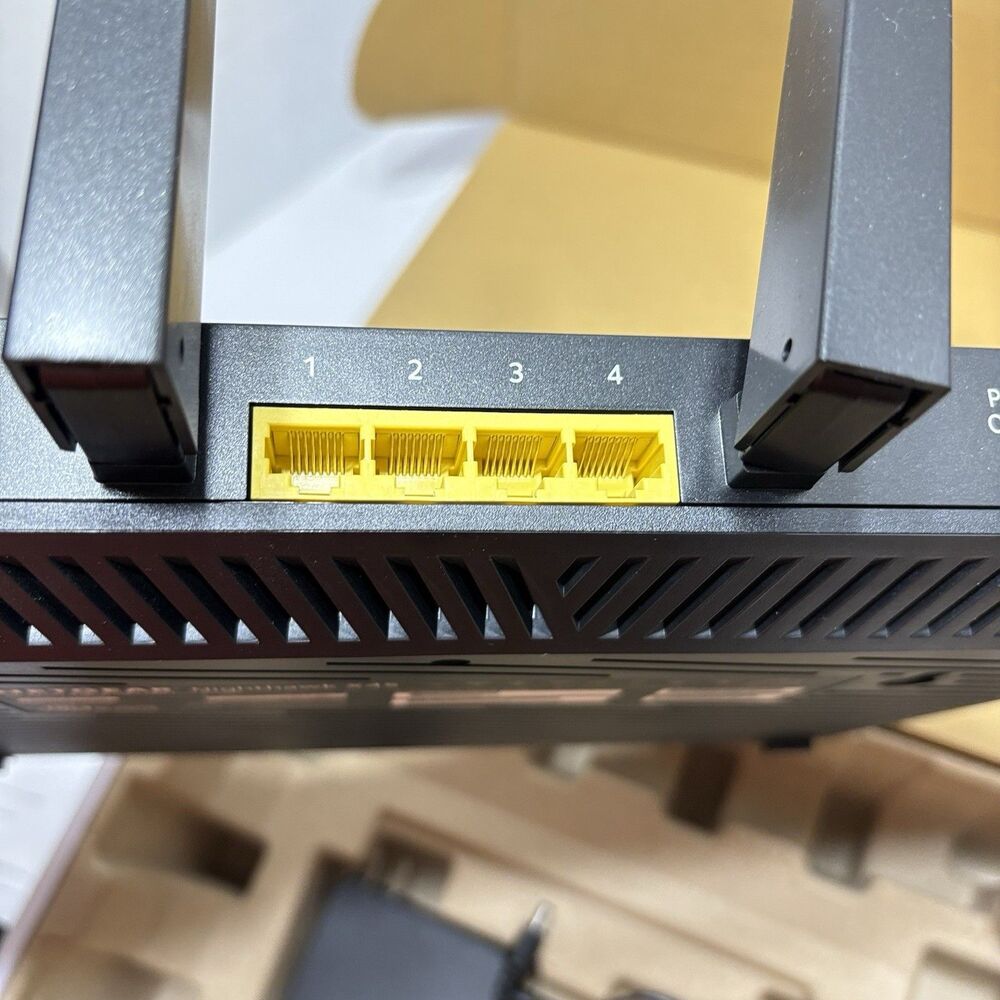 NETGEAR C7800-200NAS Wireless Router - Picture 16 of 16